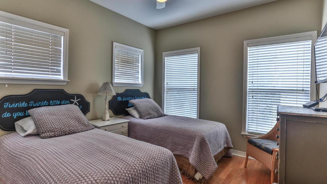 Biglows Bungalow - About A Quarter Mile To Private Neighborhood Beach Access, Pet Friendly, Community Pool Destin Exterior foto